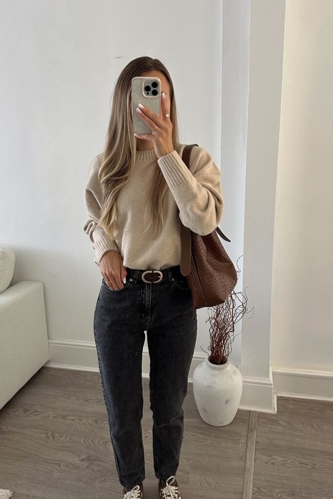 Beige Sweater + Black High-Waist Jeans + Brown Tote Bag + Brown Sneakers
