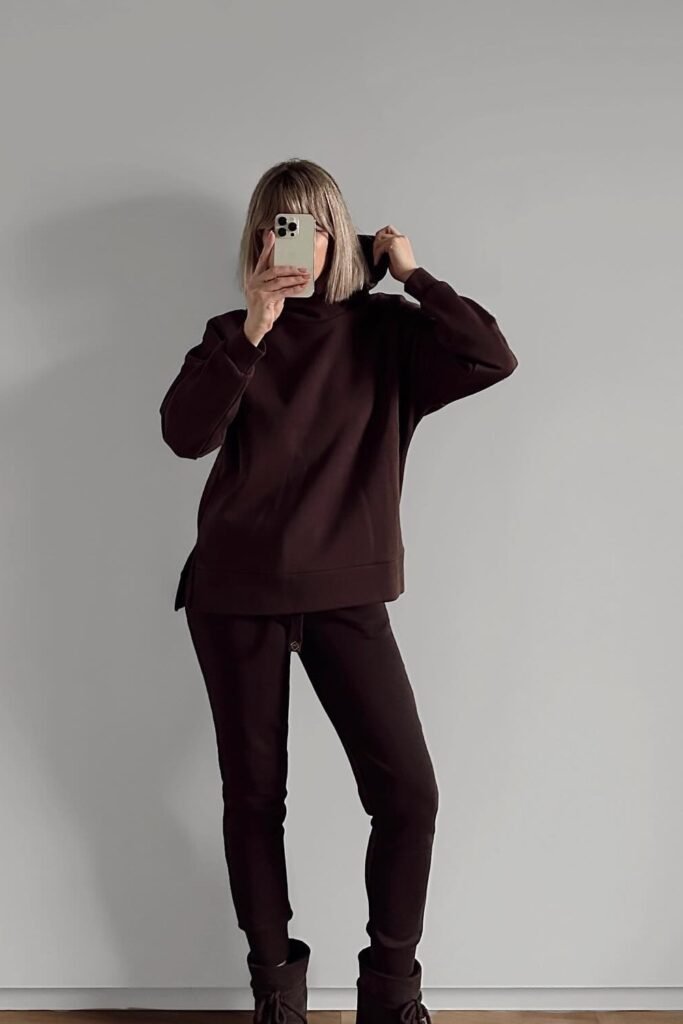 Dark Brown Sweatshirt + Dark Brown Joggers + Brown Winter Boots