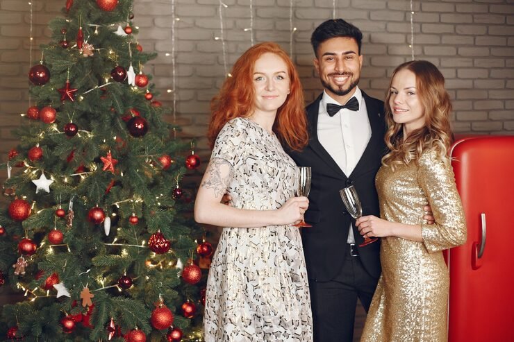 10 Christmas Party Outfits for Every Festive Event