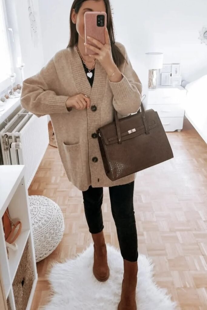 Beige Oversized Cardigan + Black Leggings + Brown Suede Ankle Boots + Brown Croc-Effect Handbag
