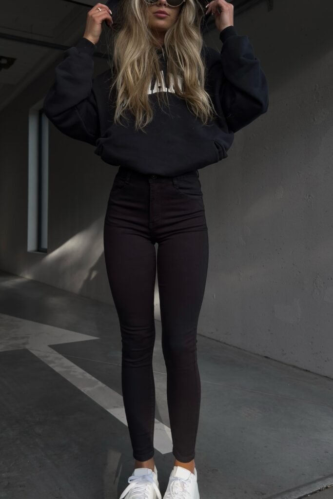 Black Oversized Hoodie + Black Skinny Jeans + White Sneakers