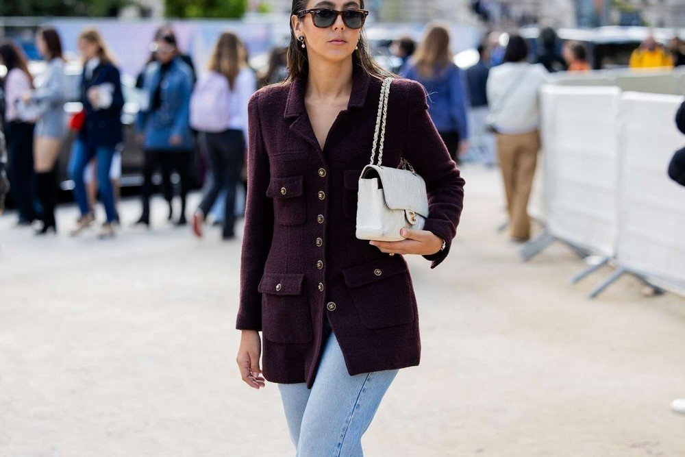 Burgundy Tweed Blazer-Coat + Light Wash Skinny Jeans + White Quilted Chain Strap Bag