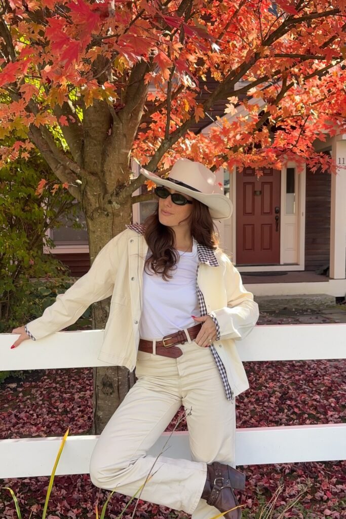 Cream Piped Jacket + White T-Shirt + Cream Wide-Leg Trousers + Cowboy Hat + Brown Cowboy Boots