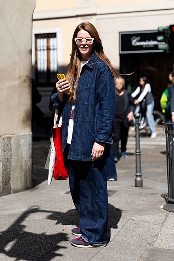 Dark Denim Overshirt + Dark Wash Baggy Jeans + White T-shirt