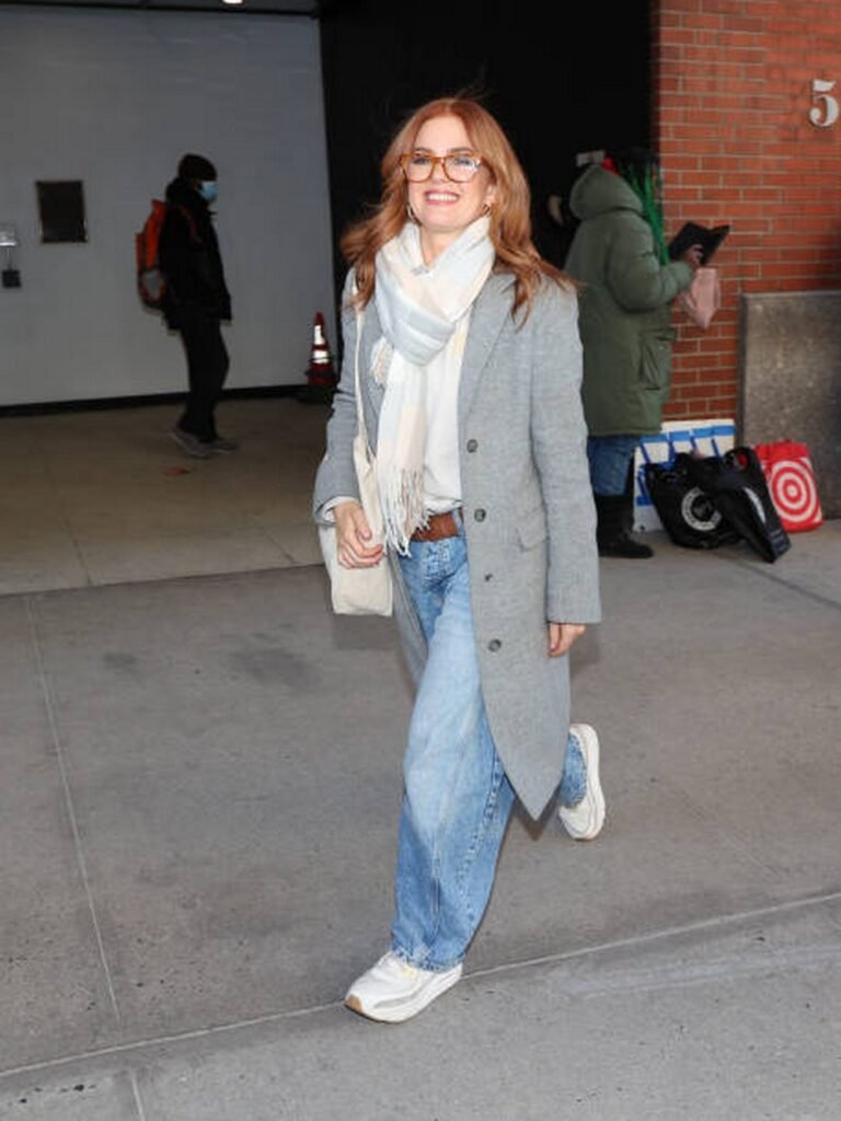 Grey Overcoat + Light Wash Baggy Jeans + White Sneakers