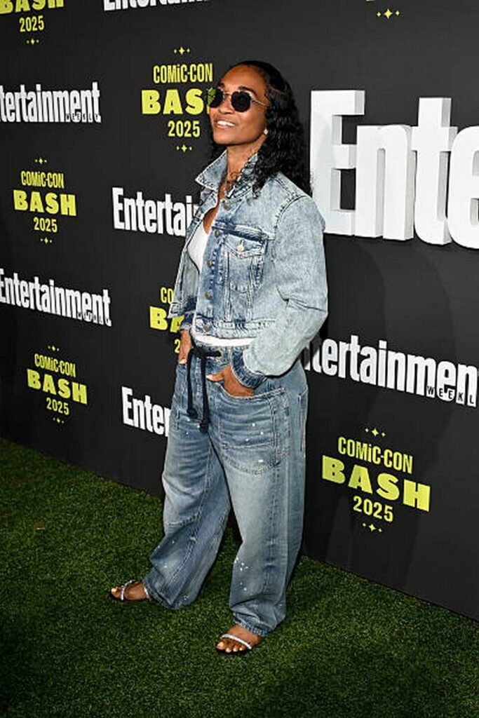 Light Wash Denim Jacket + Loose Baggy Jeans + White Tank Top