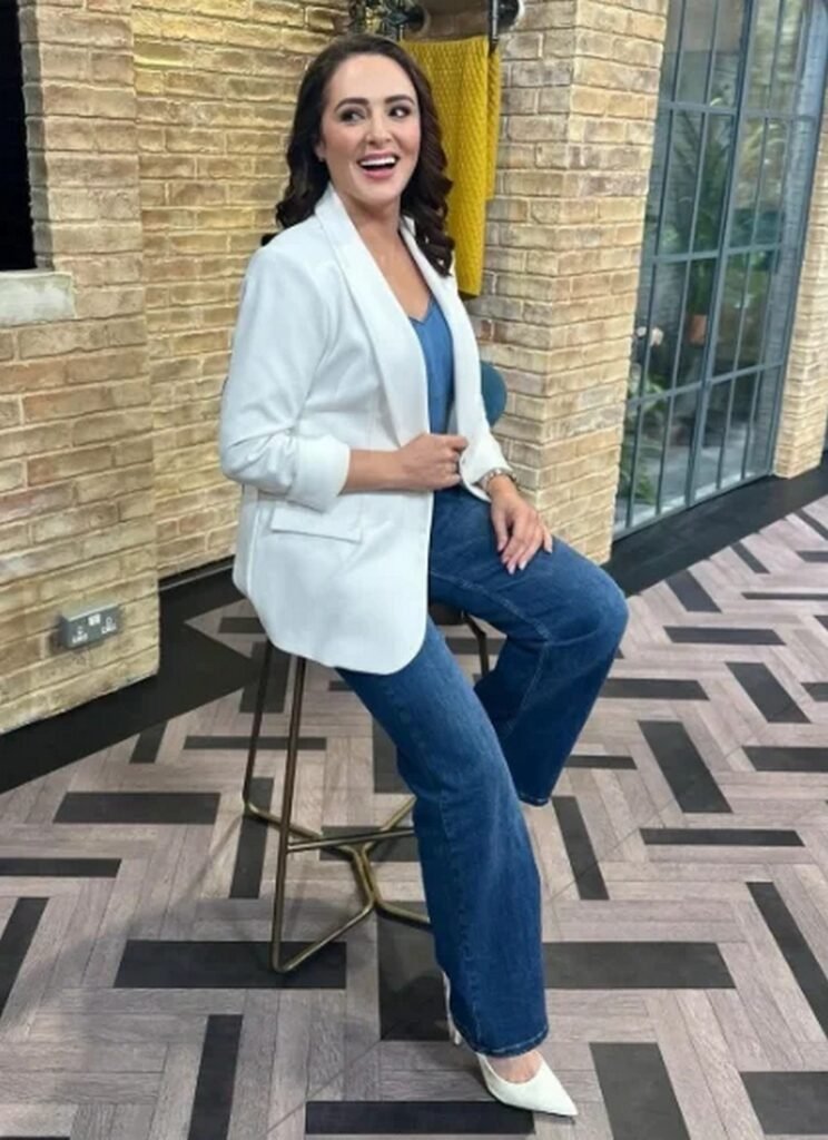 White Blazer + Blue Top + Dark Wash Flare Jeans + White Pointed Toe Pumps