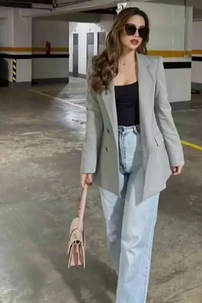 Grey Oversized Blazer + Black Tank Top + Light Wash Wide-Leg Jeans + Pink Top-Handle Bag