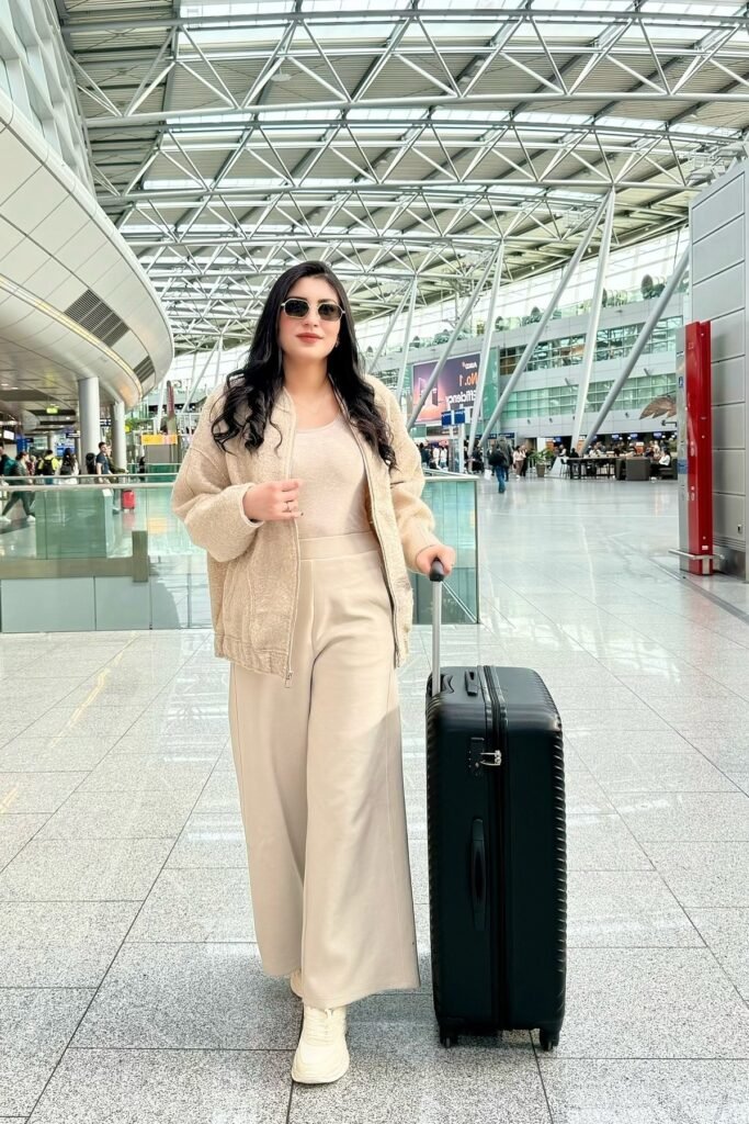 Beige Sherpa Jacket + Beige Wide-Leg Trousers + White Sneakers