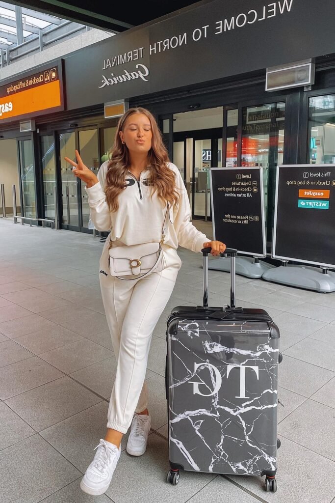 Cream Quarter-Zip Sweatshirt + Matching Cream Joggers + White Sneakers