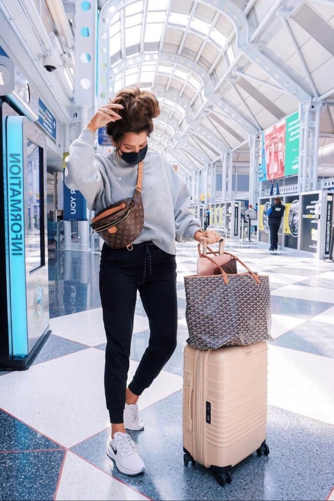 Grey Crewneck Sweatshirt + Black Joggers + White Athletic Sneakers