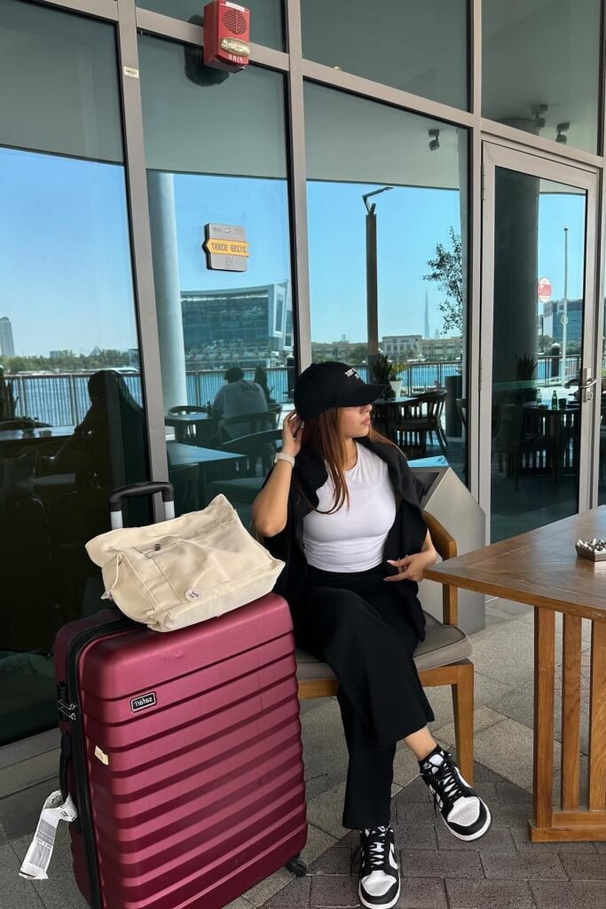 White T-Shirt + Black Open Cardigan + Black Wide-Leg Pants + Black & White High-Top Sneakers