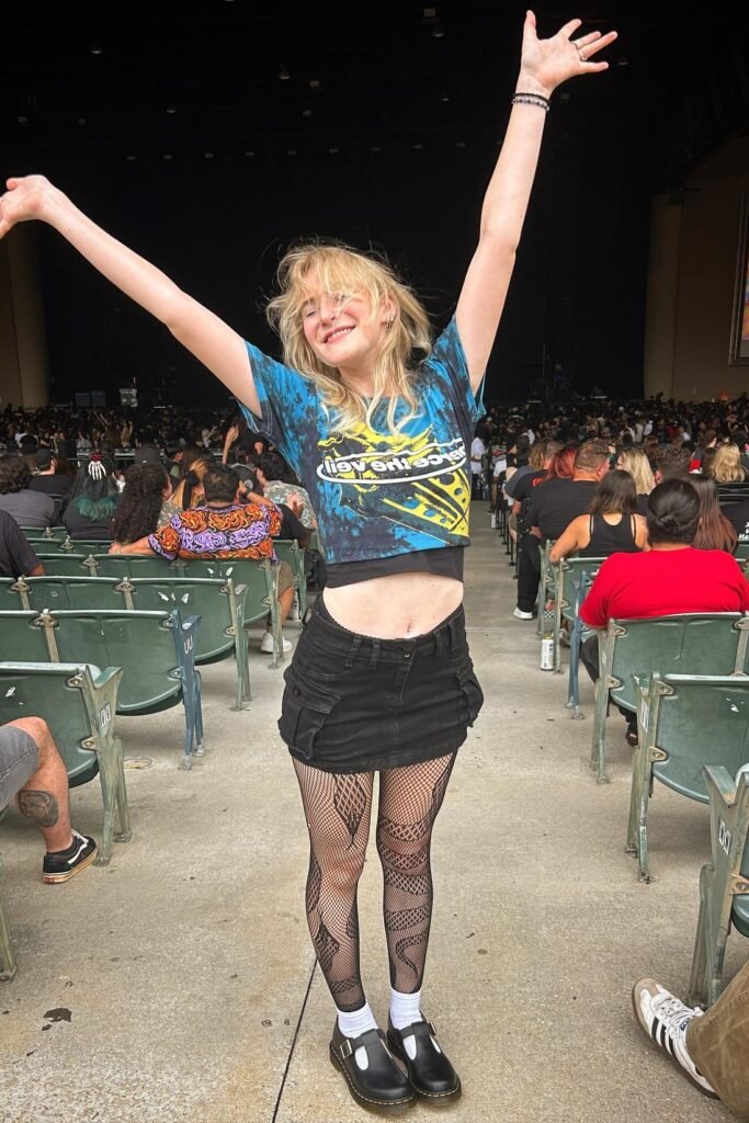 Blue Tie-Dye Crop Top + Black Cargo Mini Skirt + Snake Pattern Tights + Black Mary Jane Shoes