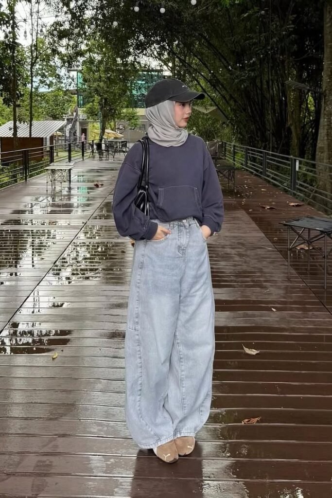 Charcoal Oversized Sweatshirt + Baggy Light Wash Jeans + Tan Sneakers