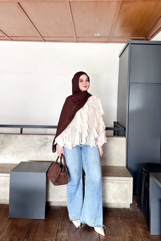 Cream Ruffled Blouse + Light Wash Wide-Leg Jeans + White Pointed Heels