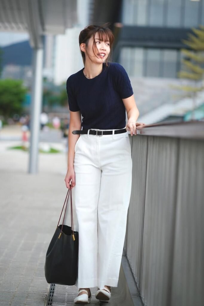 Navy Short-Sleeve Knit Top + White Wide-Leg Pants + White Pointed Flats