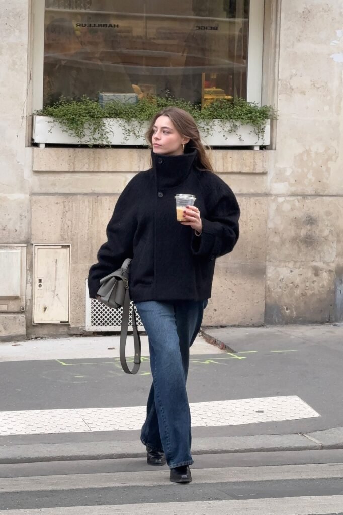 Oversized Black High-Neck Coat + Wide-Leg Dark Denim + Black Pointed Boots