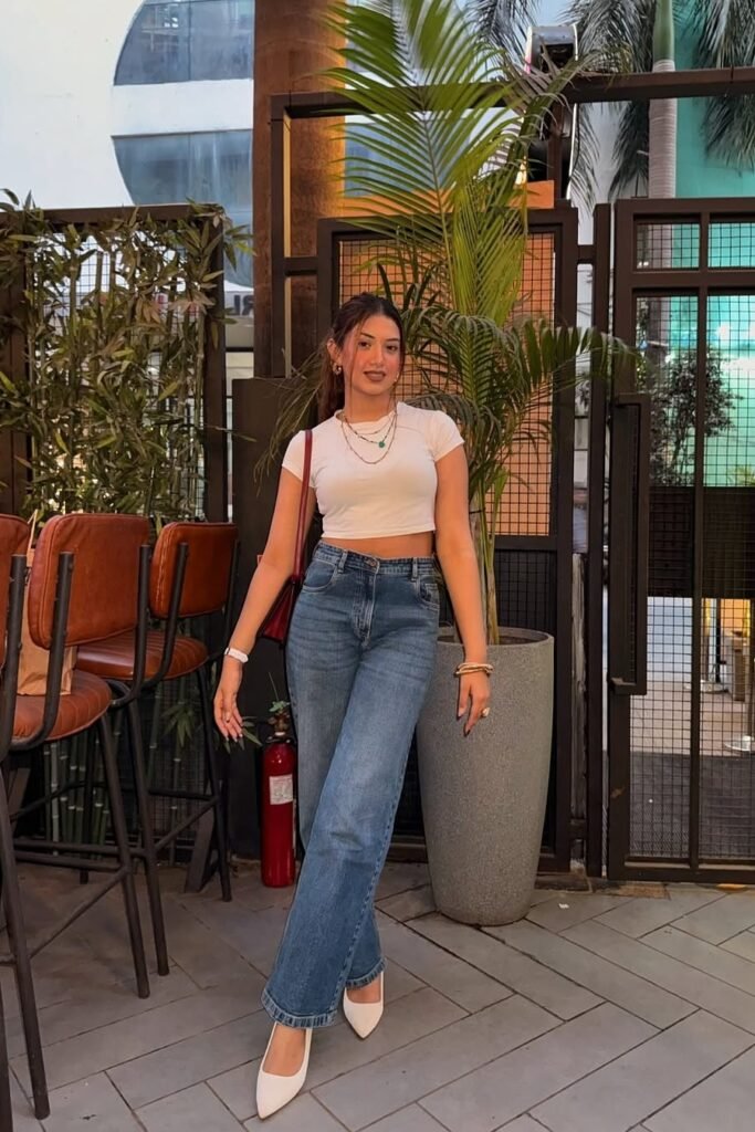 White Cropped T-Shirt + Medium Wash Straight Jeans + White Pointed Pumps