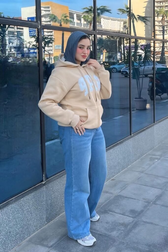 Beige Gap Zip-Up Hoodie + Wide-Leg Blue Jeans + White and Grey Sneakers
