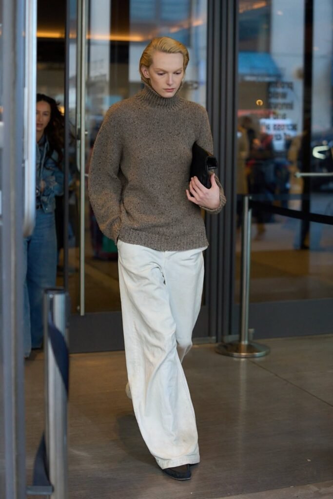 Brown Mock-Neck Speckled Sweater + White Oversized Trousers + Black Square-Toe Boots