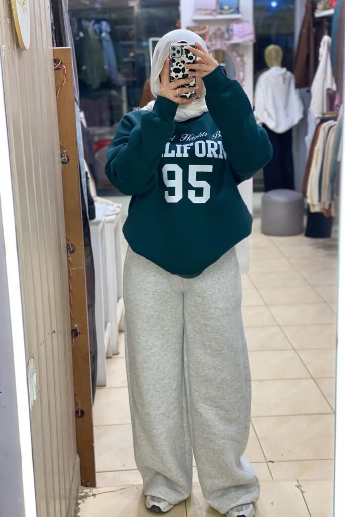 Dark Green California Graphic Sweatshirt + Grey Wide-Leg Sweatpants + White Sneakers