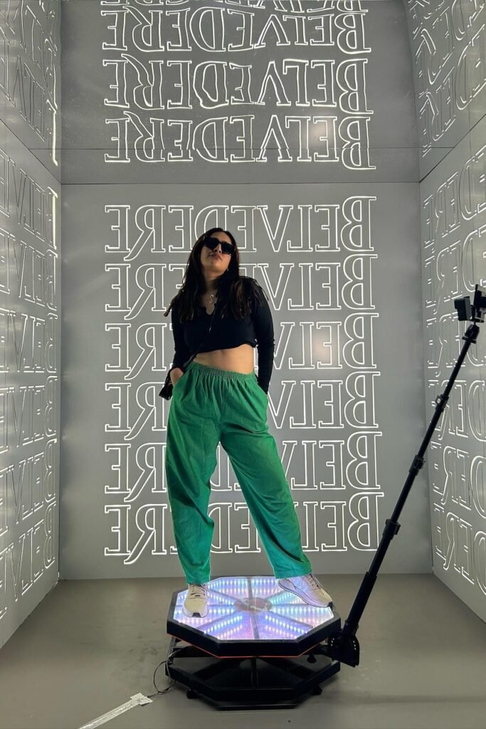 Black Long-Sleeve Crop Top + Green Baggy Trousers + White Sneakers