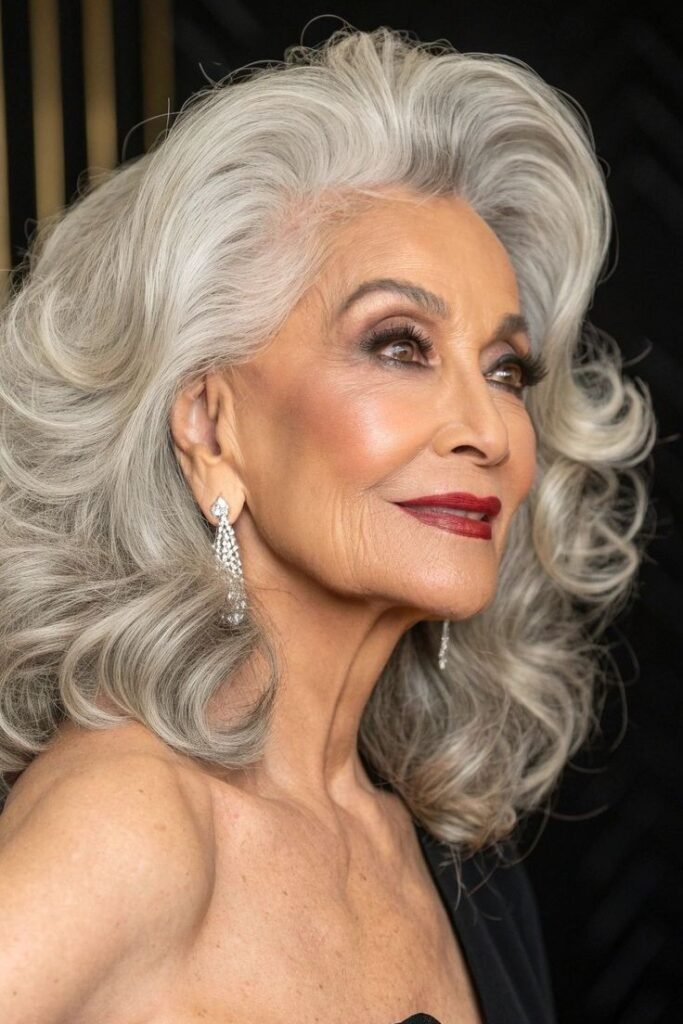 Glamorous Hollywood Waves with High-Volume Side Sweep
