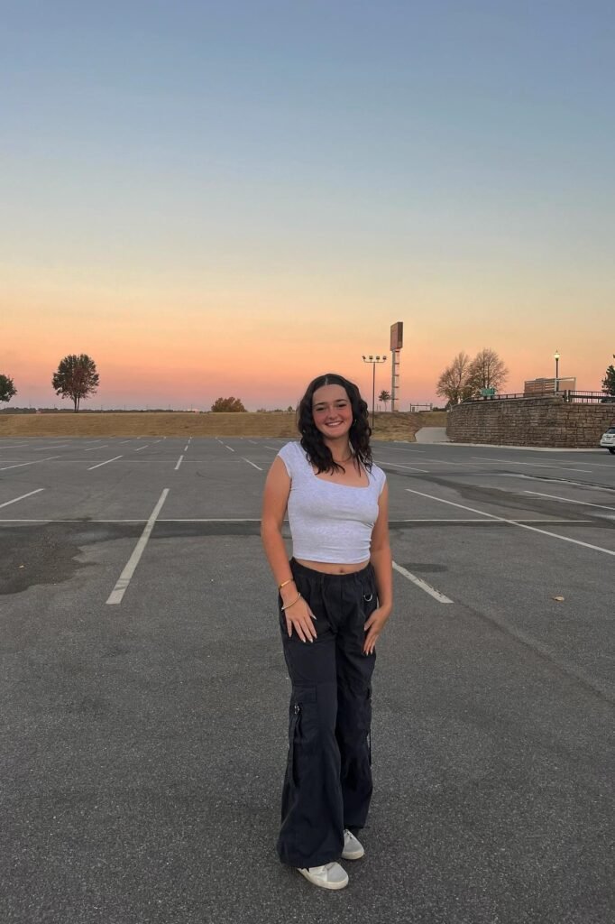 Grey Cap-Sleeve Crop Top + Dark Grey Cargo Pants + White Sneakers