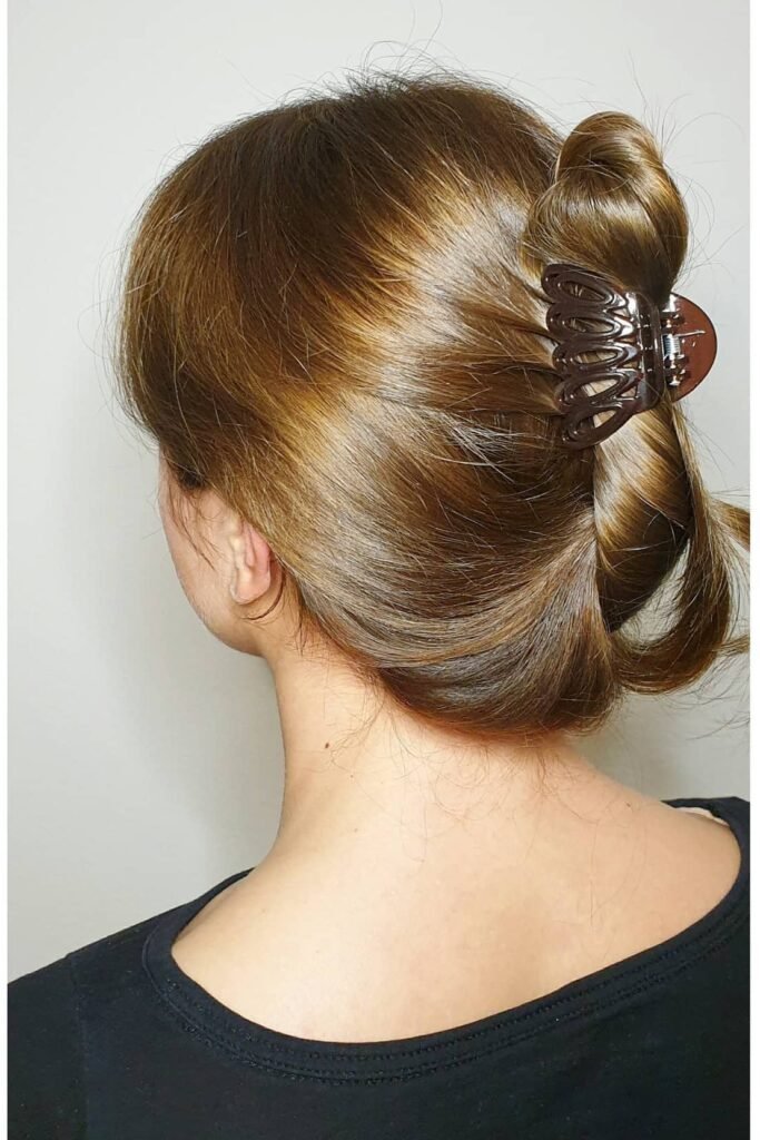 Polished Low Twist with Classic Brown Curved Claw Clip