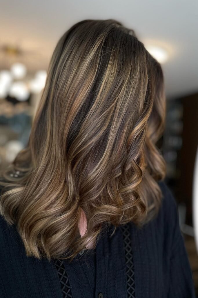 Soft Mocha Waves with Fine Face-Framing Highlights