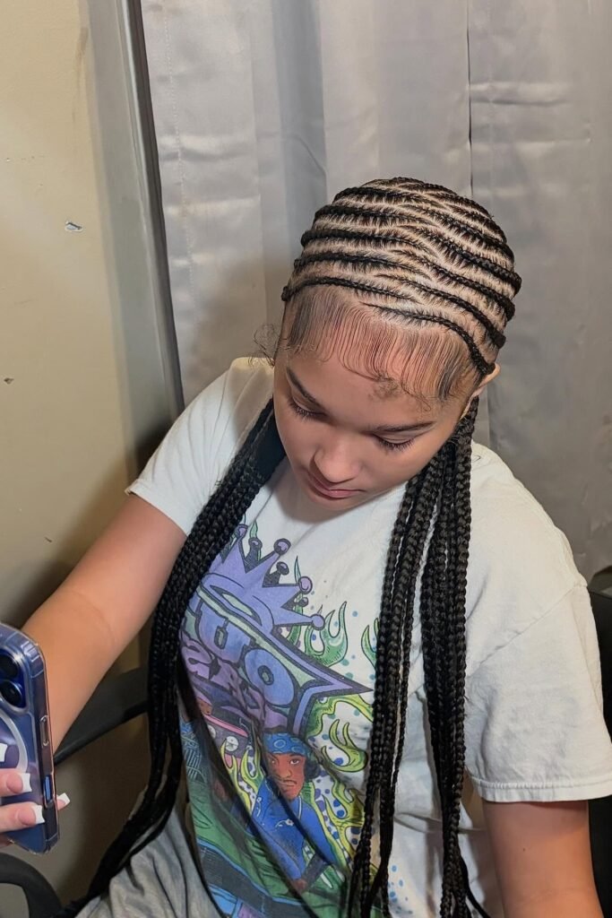 Straight Back Feed-in Braids with Fine Linear Partings