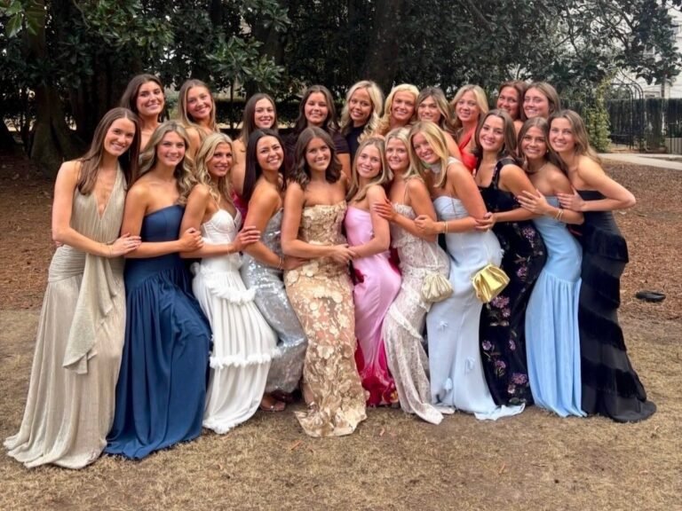 What to Wear to a Quinceañera as a Guest: 20 Outfit Ideas