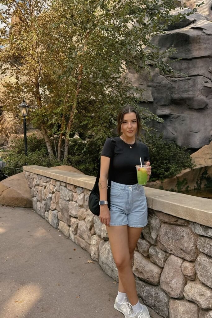Black T Shirt + Light Blue Denim Shorts + White Sneakers