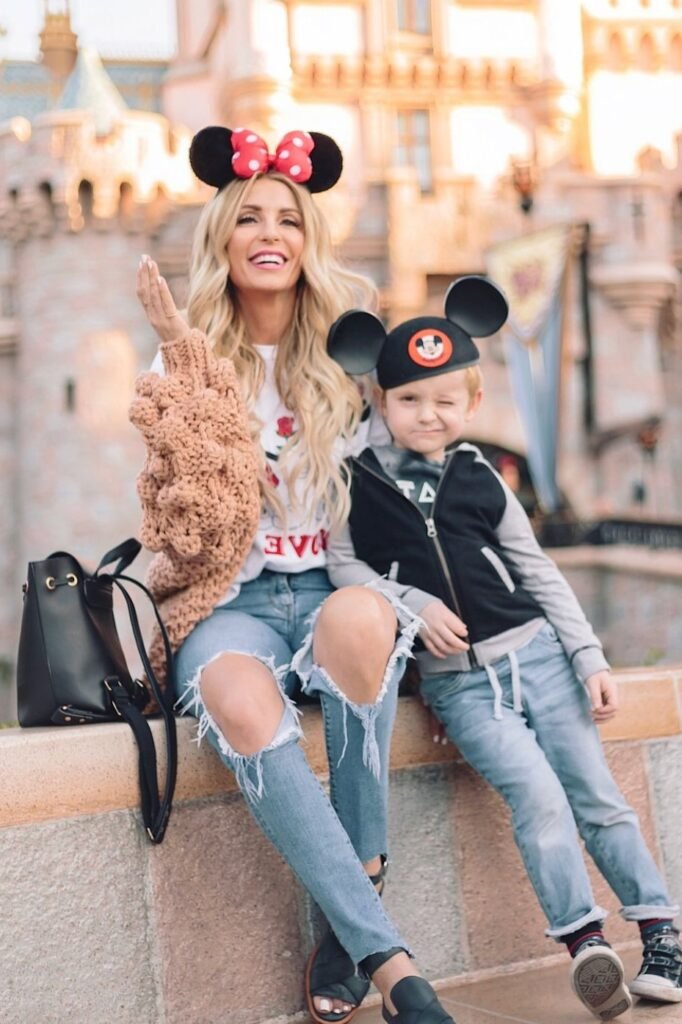 Chunky Knit Cardigan + Ripped Light Wash Jeans + Black Slide Sandals