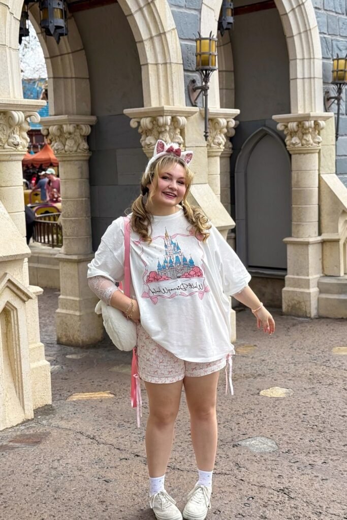 Oversized White Castle Graphic T Shirt + Pink Bow Print Shorts + White Sneakers + White Plush Shoulder Bag