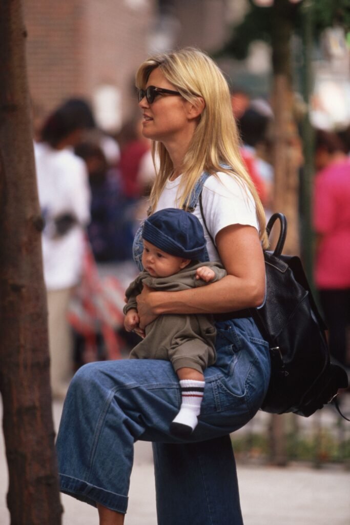 Simple White T-Shirt + Dark Wash Baggy Overalls + Black Leather Backpack