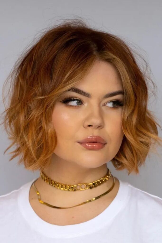 Wavy Bob with Caramel Highlights